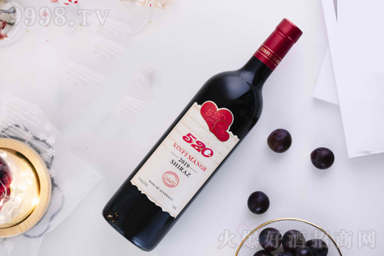 中秋佳節(jié),家庭團(tuán)圓!這款央視力薦紅酒,品質(zhì)更值得信賴(lài)! 中秋佳節(jié),家庭團(tuán)圓!這款央視力薦紅酒,品質(zhì)更值得信賴(lài)!