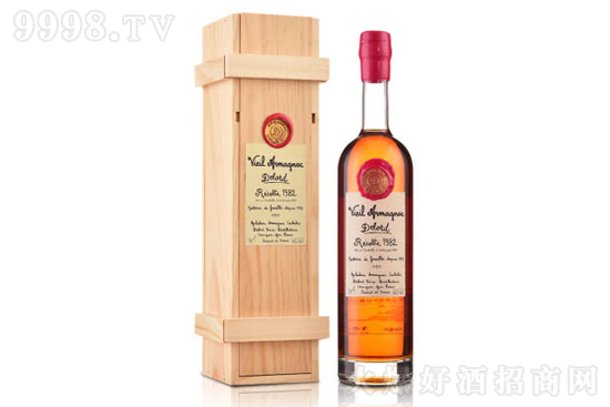 法國帝龍家族年份雅文邑白蘭地1982年份價(jià)格?法國帝龍家族年份雅文邑白蘭地1982年份怎么樣? 法國帝龍家族年份雅文邑白蘭地1982年份價(jià)格?法國帝龍家族年份雅文邑白蘭地1982年份怎么樣?