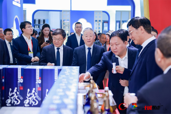 2025中國杏花村國際酒業博覽會今日盛大開幕! 2025中國杏花村國際酒業博覽會今日盛大開幕!